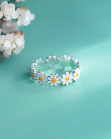 Little Daisy Chain Adjustable Ring