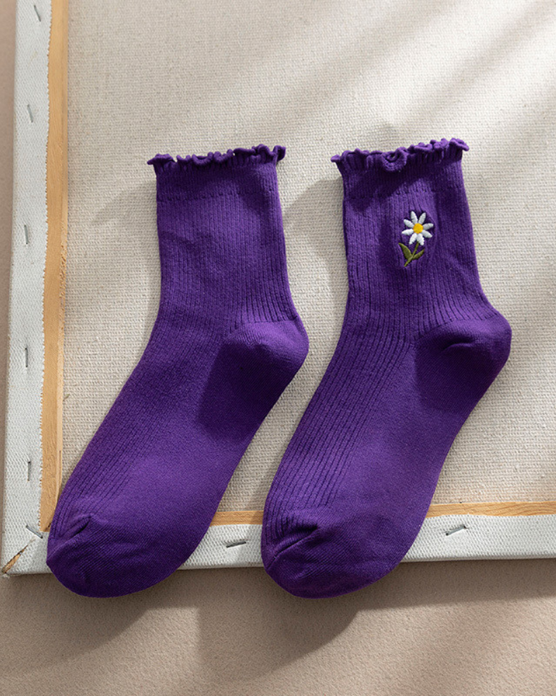 Embroidered Daisy Tube Socks