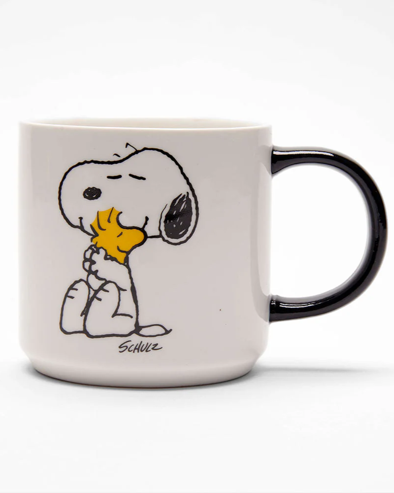 Peanuts Snoopy Love Mug