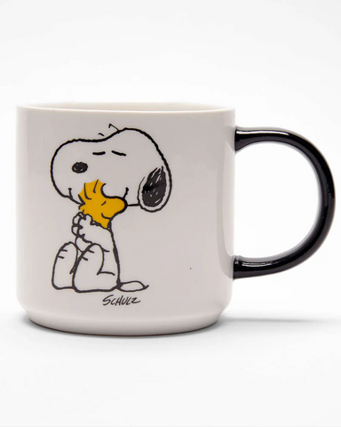 Peanuts Snoopy Love Mug