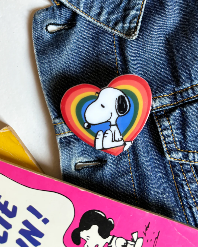 Peanuts Snoopy Rainbow Pin Badge